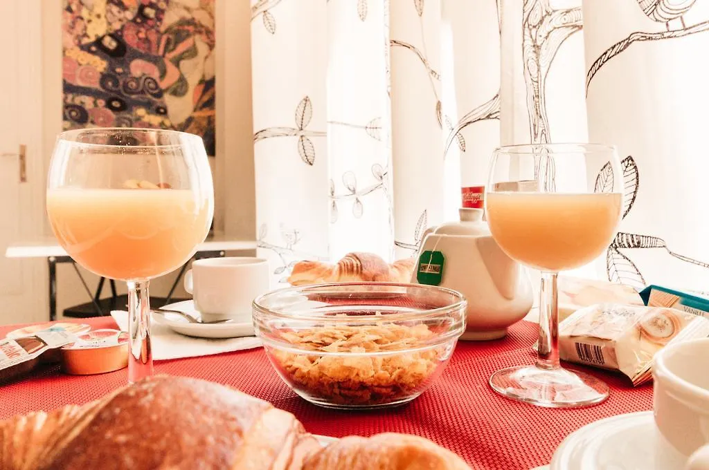***** Bed & Breakfast Adriano Augusto Bed and Breakfast Rome Italië