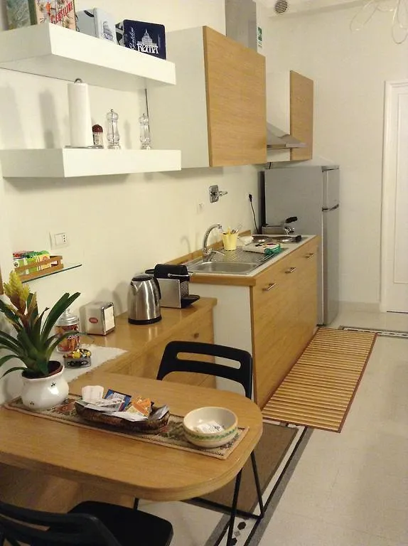Adriano Augusto Bed and Breakfast Rome 5*,